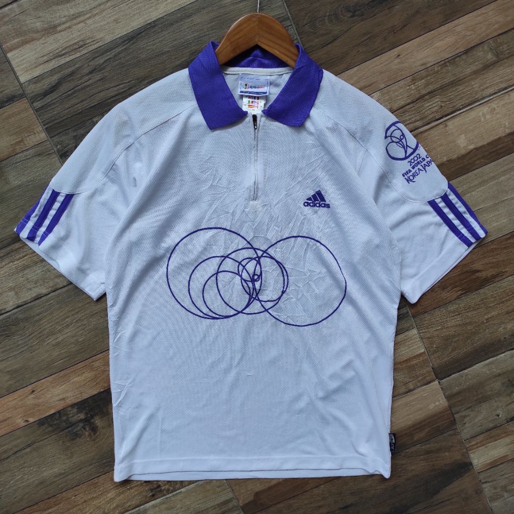 POLO SHIRT JERSEY ADIDAS FIFA WORLD CUP 2002 KORE JAPAN COPYRIGHT 1999 FIFA PRELOVED , ADIDAS BOLA V