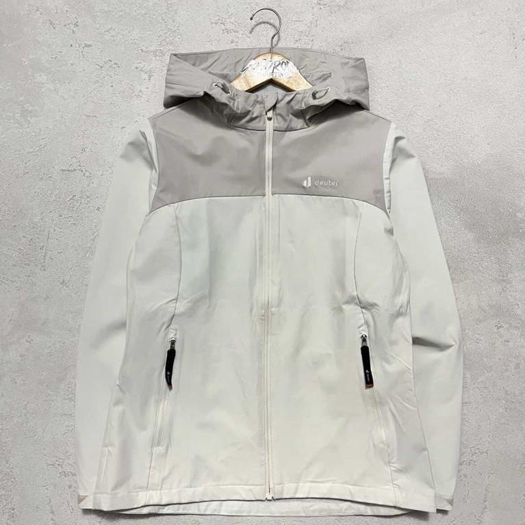 Deuter outdoor jacket