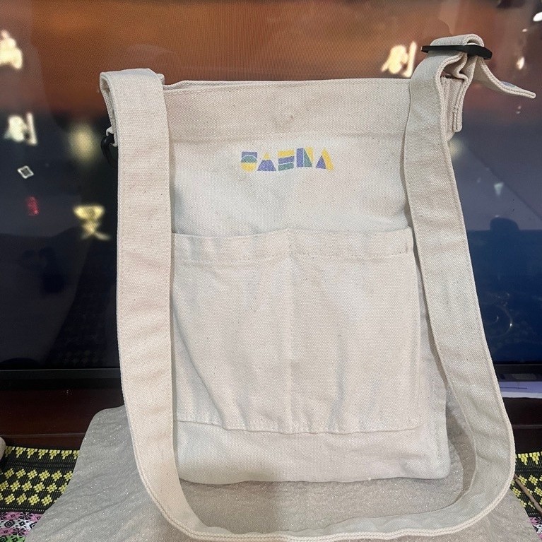 IU 4th official fanclub Kit 'UAENA' bag