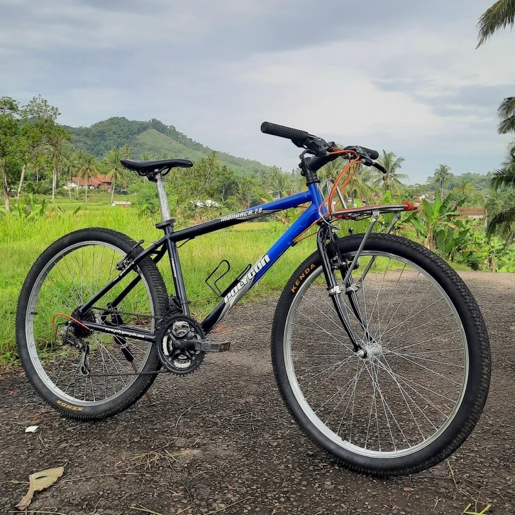 Sepeda Polygon Monarch 2.0 gen 1 2015