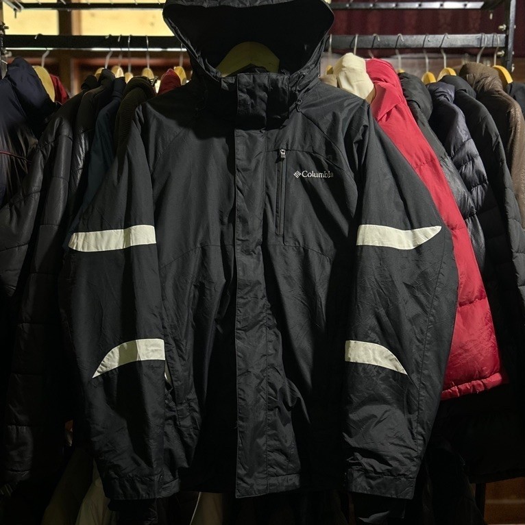 columbia puffer outdoor jacket hitam XL
