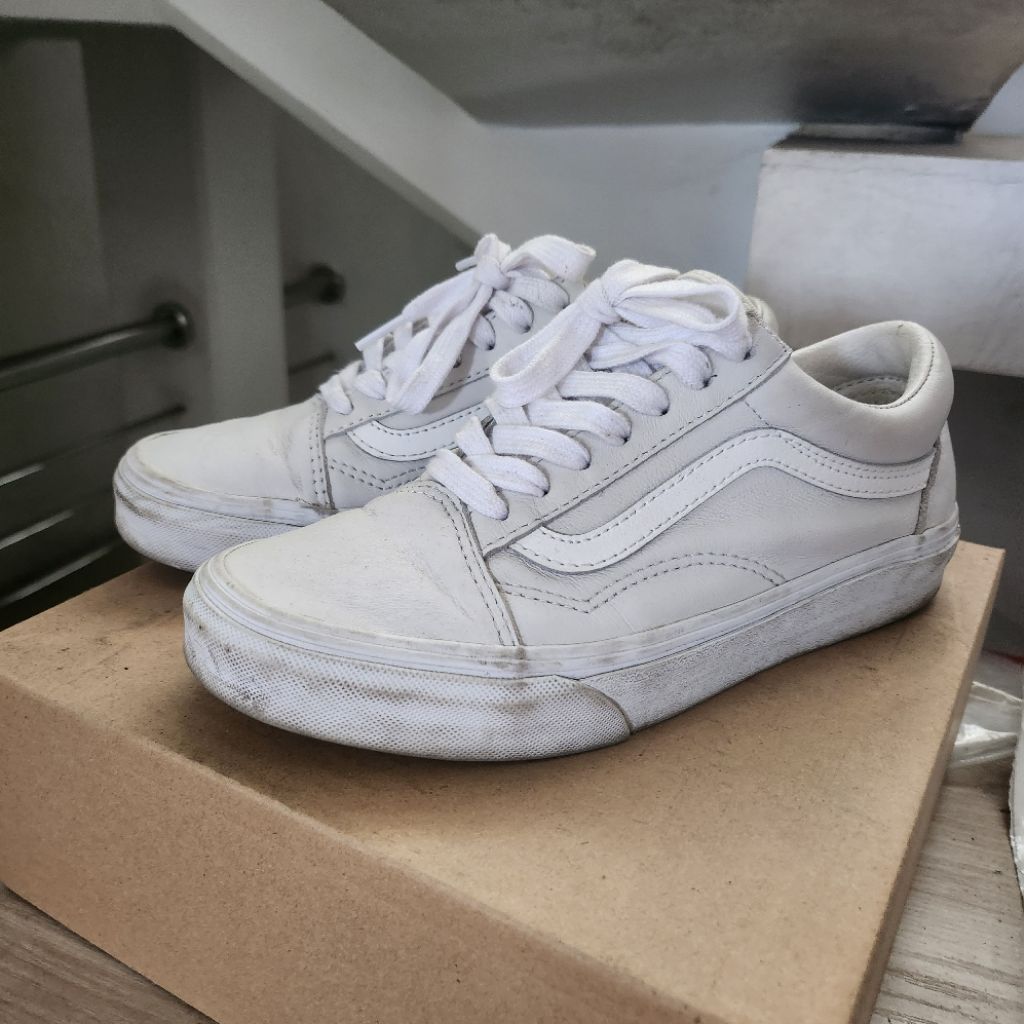 Sepatu Vans Preloved Leather white 37 women shoes sepatu wanita kulit