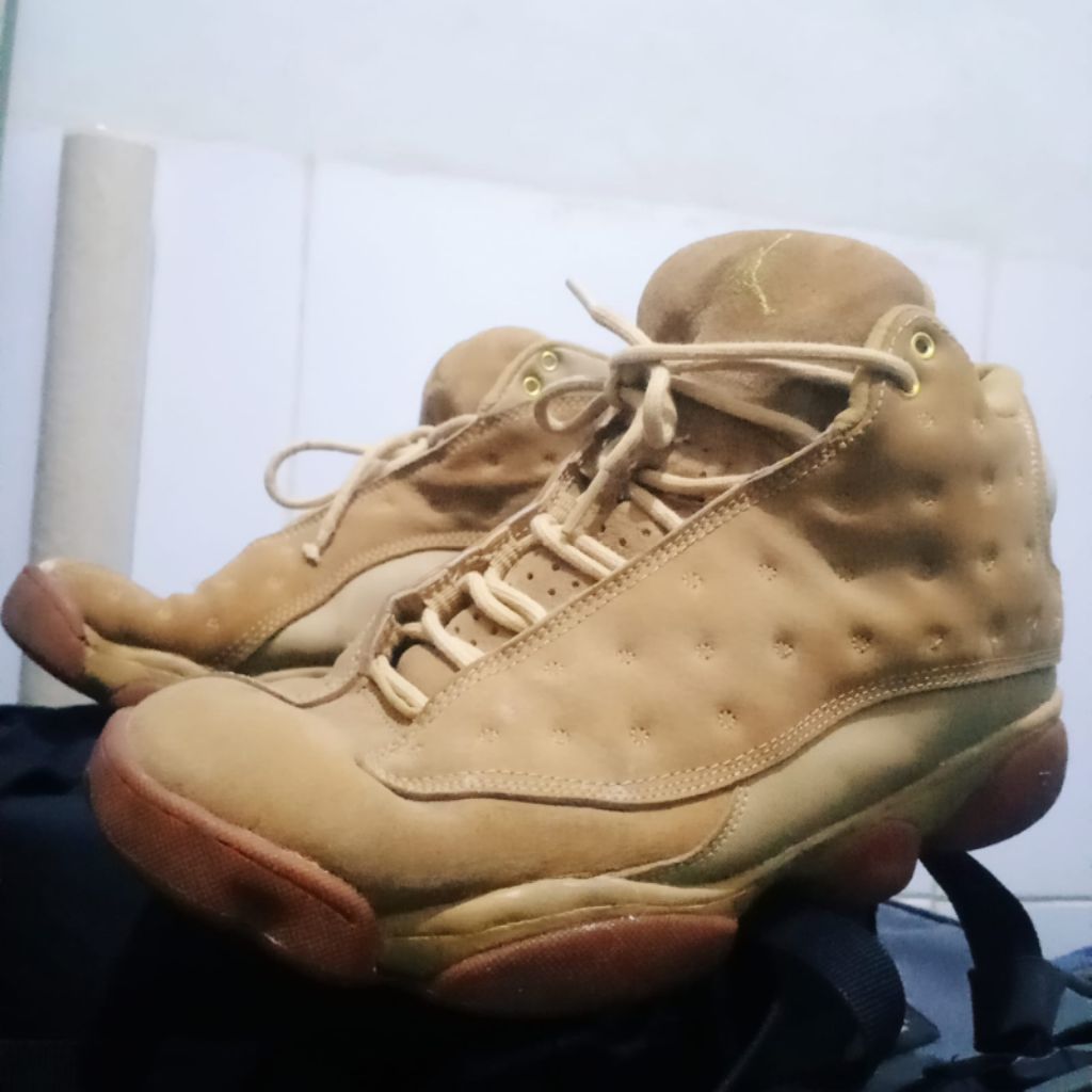 Nike Air Jordan 13 Retro Gold Basket Ball Shoes Original Size 42/43