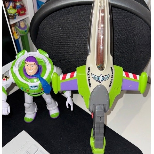 Tokyo Disneyland exclusive Buzz Lightyear "Space Ranger" weapon that converts between a blaster and 