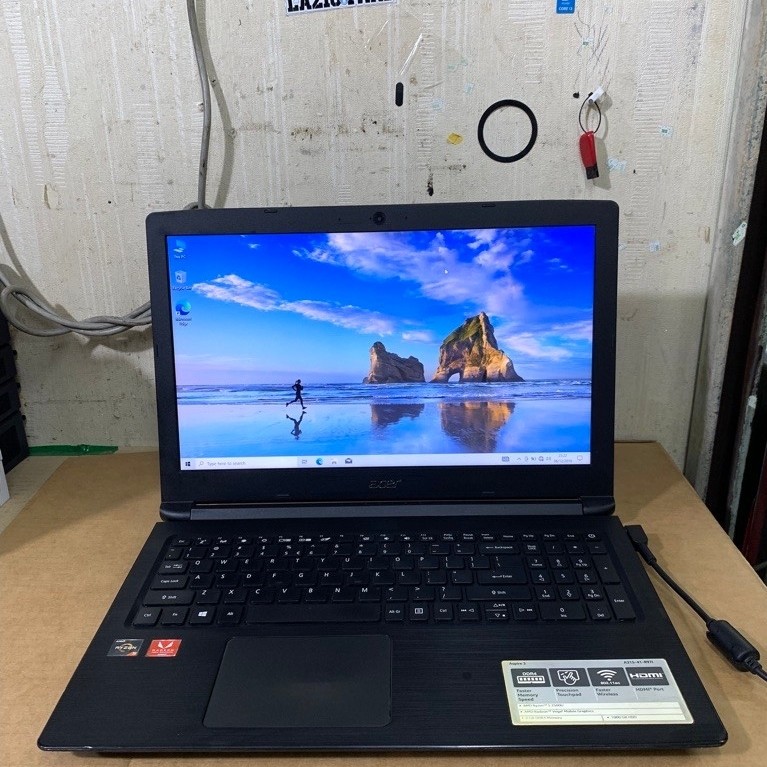 Laptop acer Aspire  3 A315-41-R97 AMD RYZEN 5 2500U Radeon Vega Ram 8GB SSD 256GB Mulus dan normal