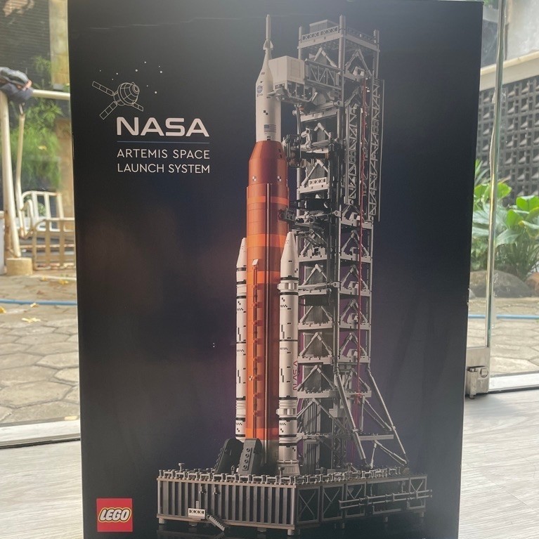 Lego 10341 NASA Artemis Space Launch System