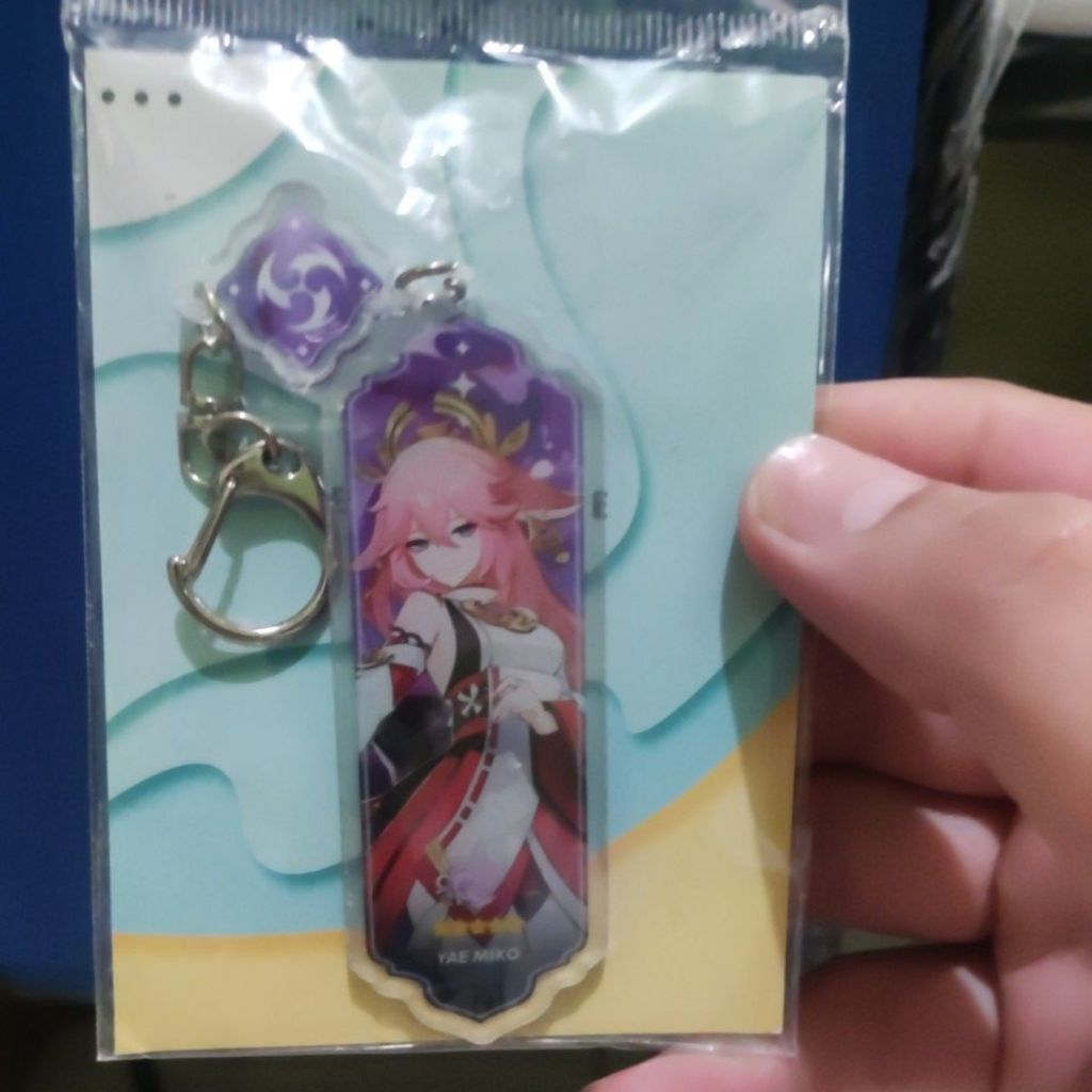 acrylic key chain ganci Yae Miko non official merchandise