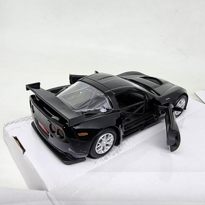 Diecast Chevrolet Corvette C6-R 2010 RMZ City 1:32