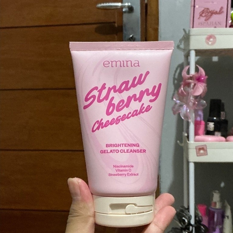 Emina Brightening Gelato Cleanser Strawberry Cheesecake 100ml