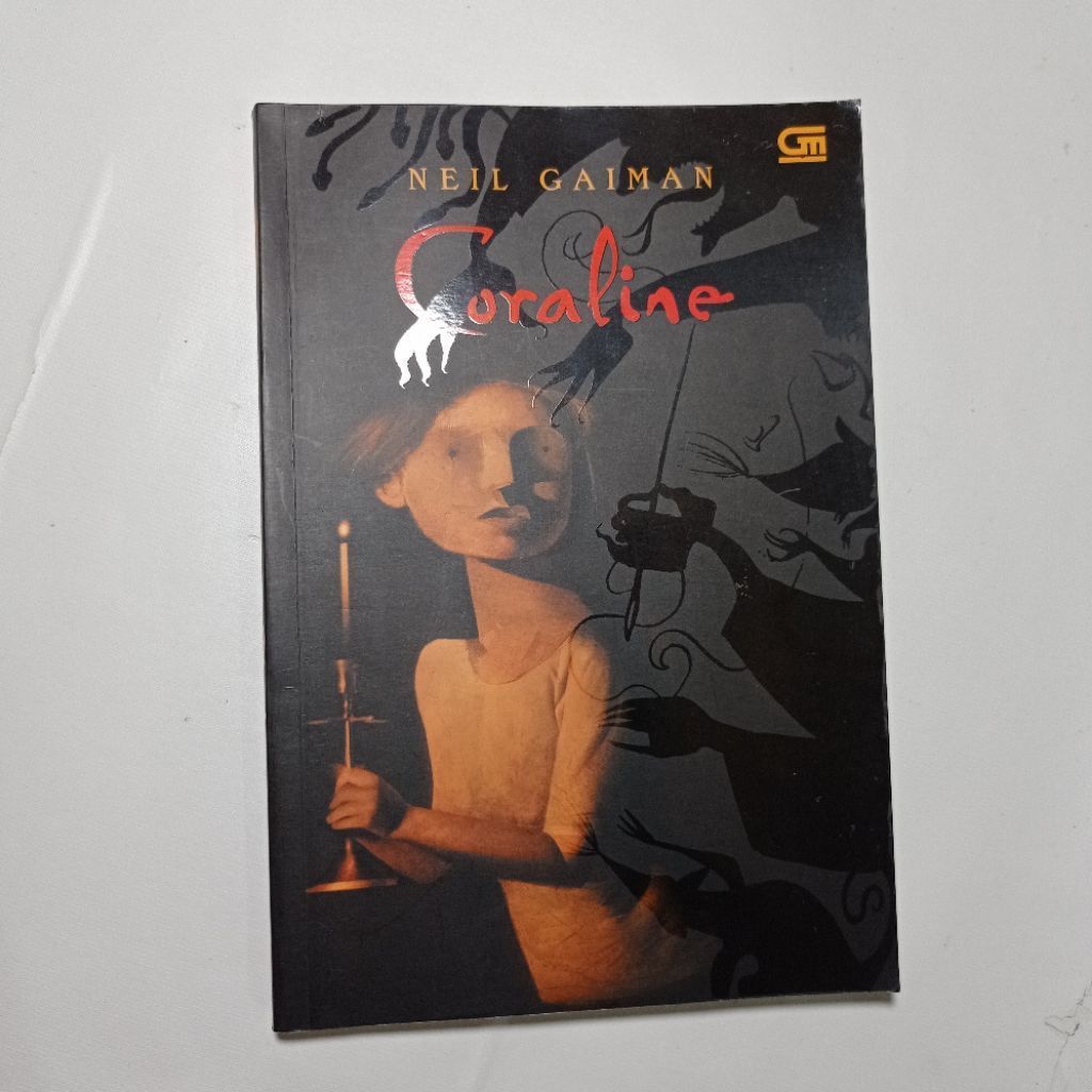 novel original coraline by neil gaiman