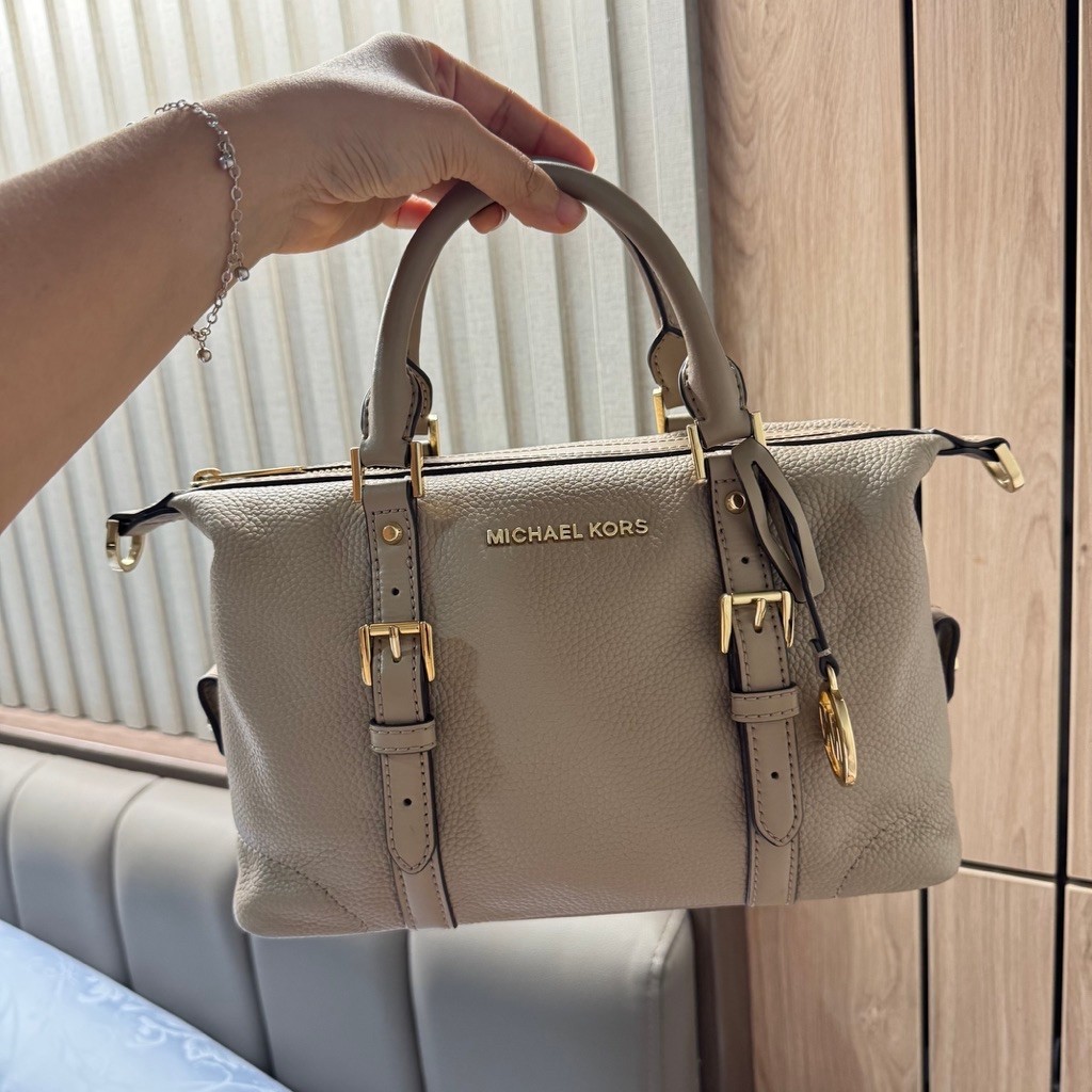 Preloved like New - MK Ginger Duffle Leather Original Authentic Satchel