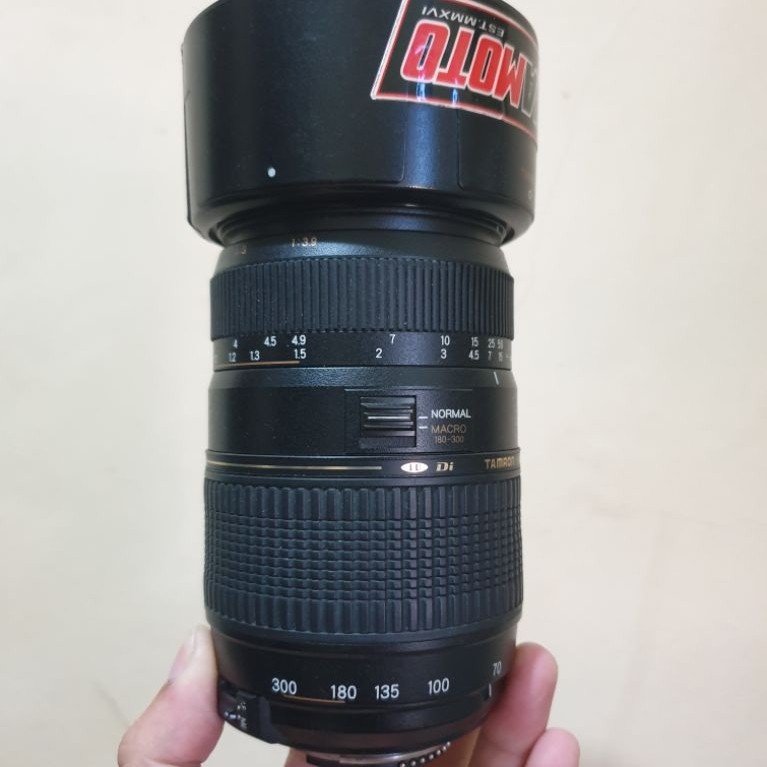 lensa tele tamron 70-300 mm for nikon