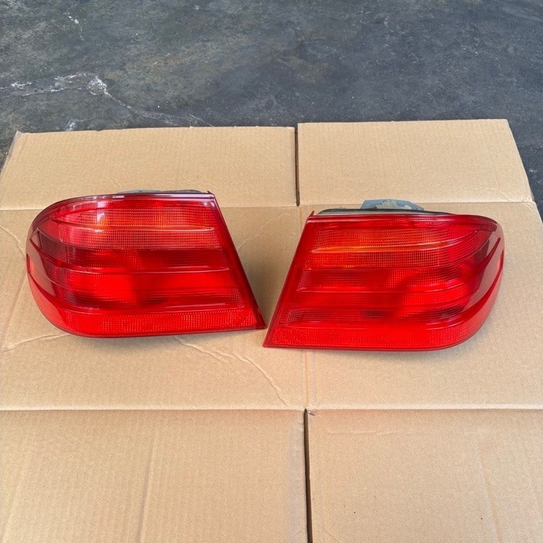 Stoplamp lampu belakang mercedes benz w210 original