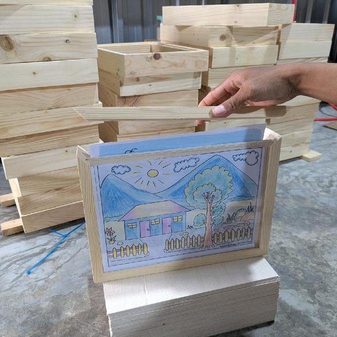 Pigura 3d 2partisi ukuran a4 21 x 30 akrilik kayu jati belanda Frame