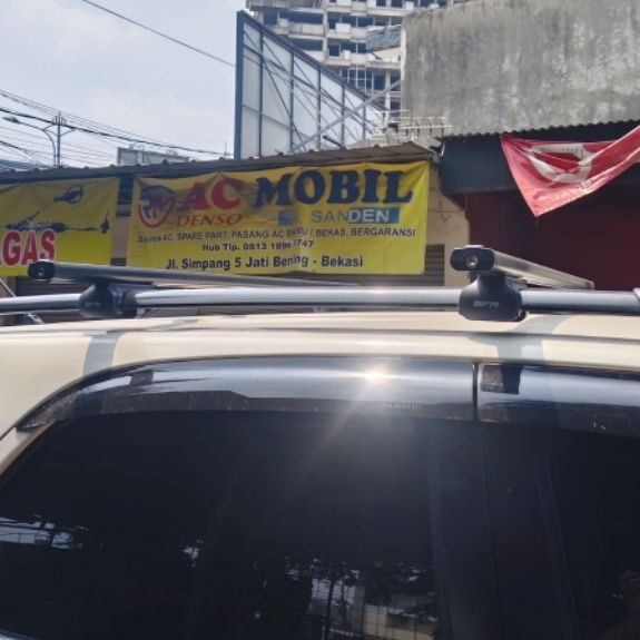 Cross bar rack bagasi atas mobil cross bar rack mobil Toyota rush lama model kunci