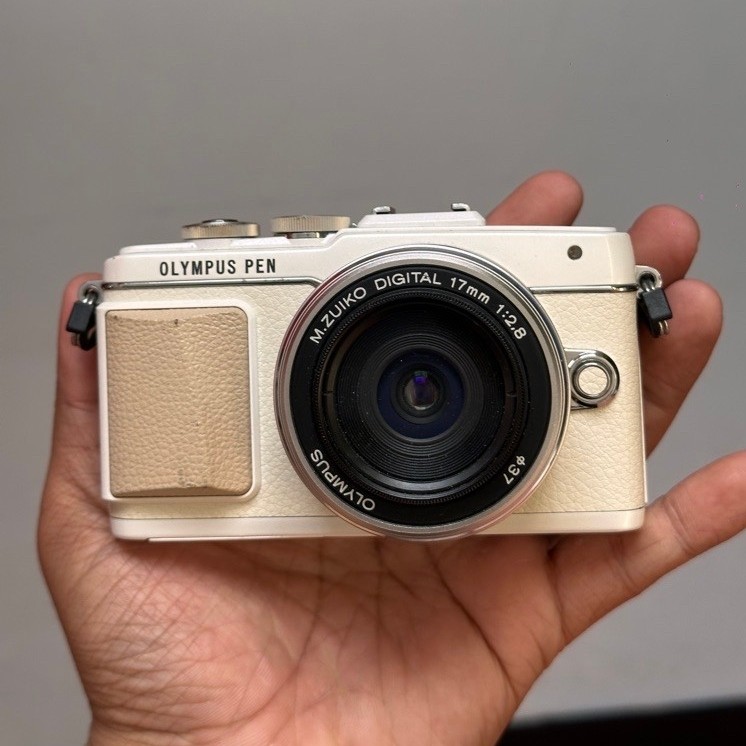 Mirrorless OLYMPUS PEN EPL 7 Lens Olympus 17mm F2.8