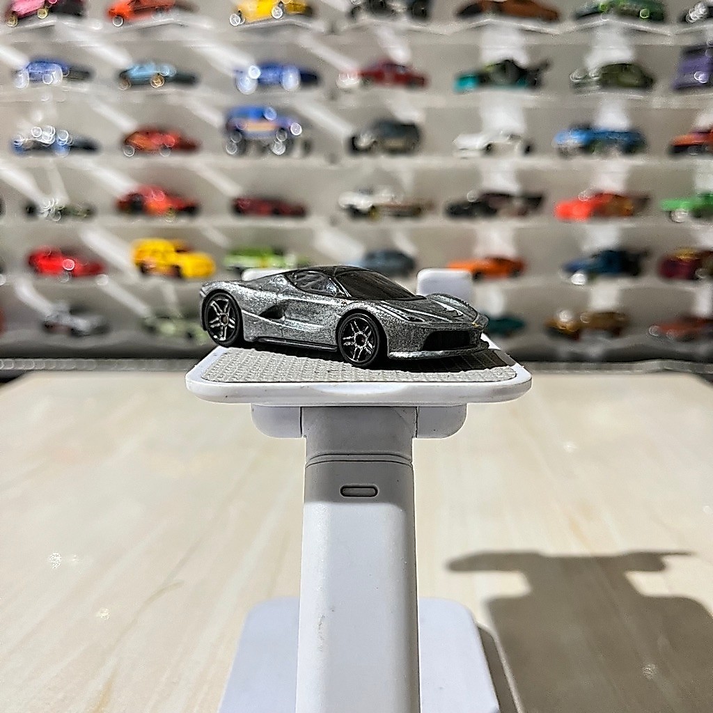 Hotwheels La Ferrari loose 99%