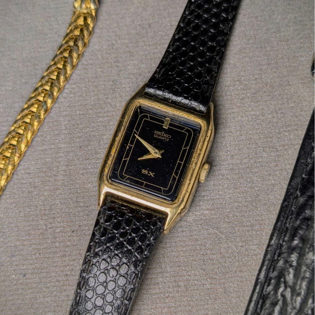 Vintage Seiko SX 2820-5000 Mini Tank Ladies