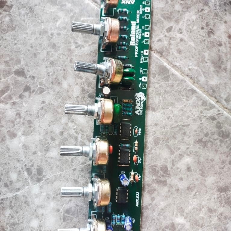 penguat mic 7 potensio roland