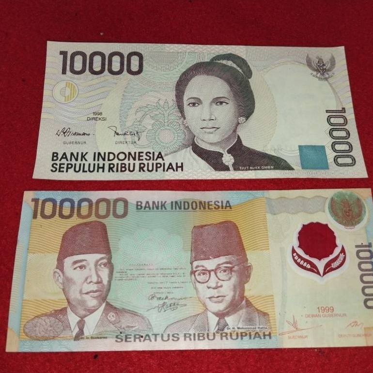 uang kertas kuno 100 polymer dan 10rb cut nyak Dhien bekas
