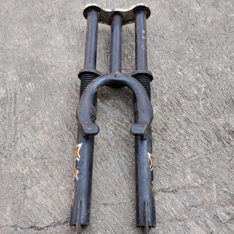 FORK SEPEDA MOTOBIKE LAJAK BMX SUSPENSI BAN 20" TRIPLE MERK KENZO STANDAR DRAT STEERTUBE 17 CM NOS