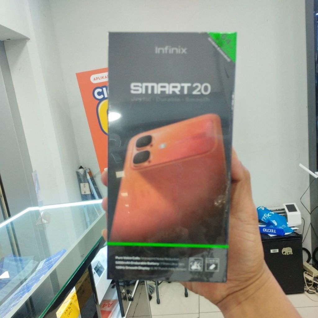 Smartphone Infinix SMART 20 warna merah