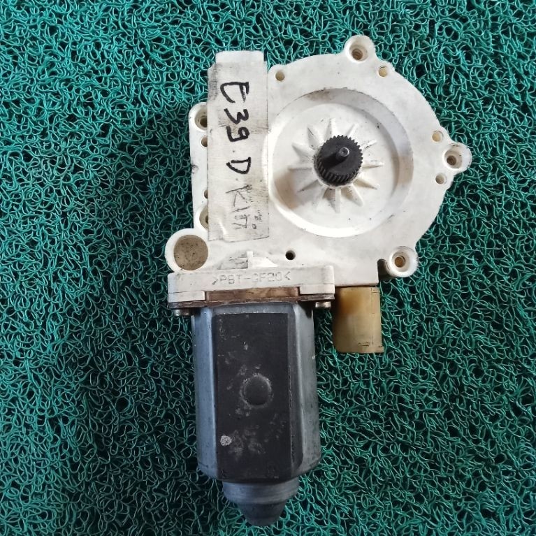 POWER WINDOW BMW E39 DEPAN KIRI