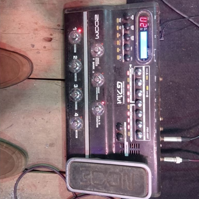 ZOOM Efek Gitar G7.1ut 100% Normal Kelengkapan Lengkap Adaptor Presisi
