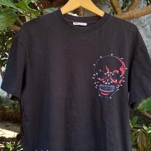 t-shirt zara skull