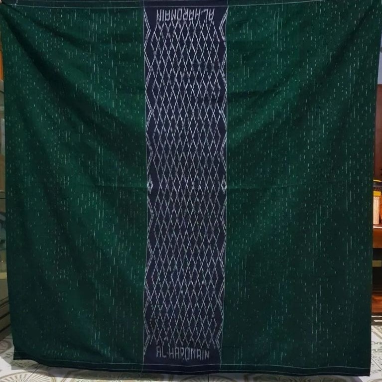 sarung tenun goyor salur baru
