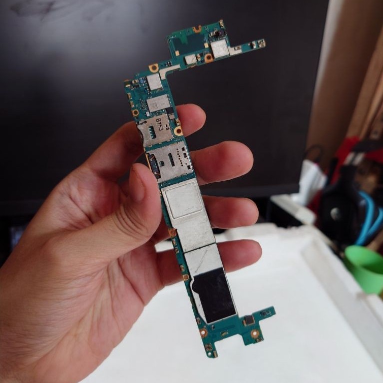Mesin Sony Xperia XZ premium docomo