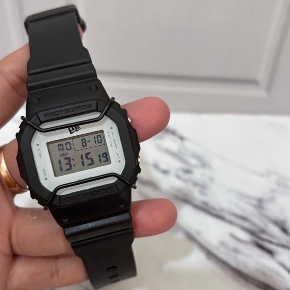 JAM TANGAN GSHOCK NEW ERA DW-5600VT