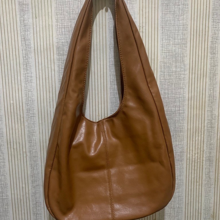 Preloved Tas Kulit Bag Wanita Estetik - Desain Korea, Kapasitas Medium/ Sholder Bag