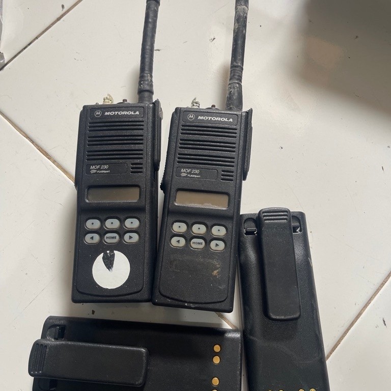 borongan 2 unit HT Motorola MOF 230