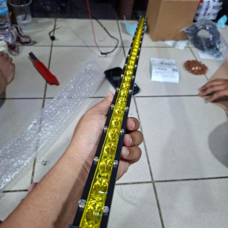 Led Bar Model Slim Warna Kuning.Led Light Bar Model Slim Panjang 115cm
