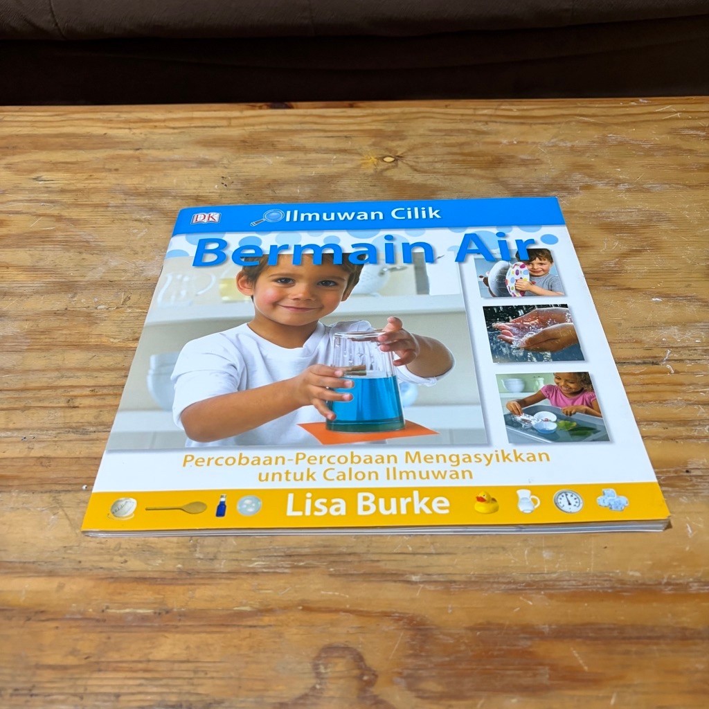 Buku Ilmuwan Cilik Bermain Air