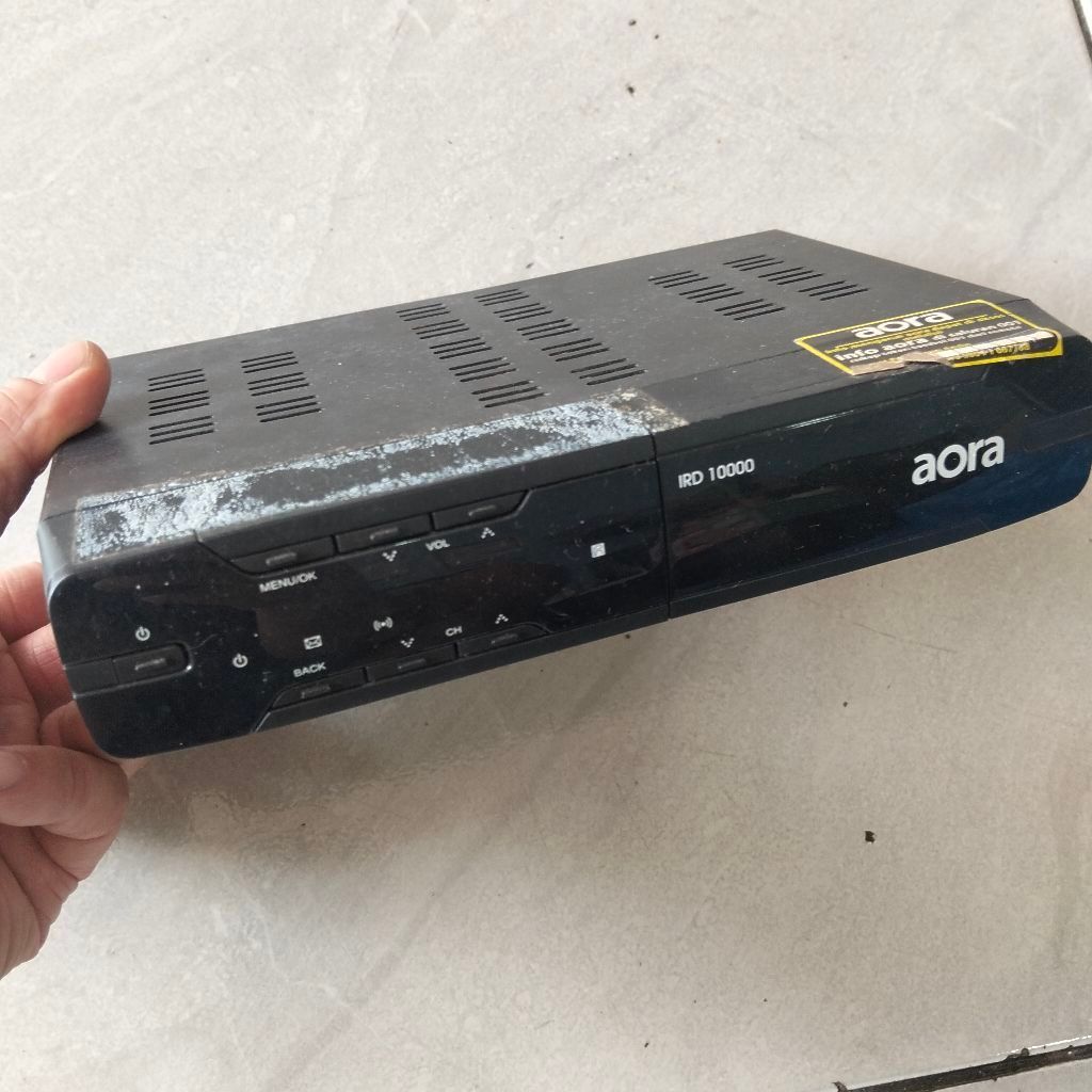 Set top box tv parabola aora jaman dulu kondisi gak komplit sesuai foto tanpa remote