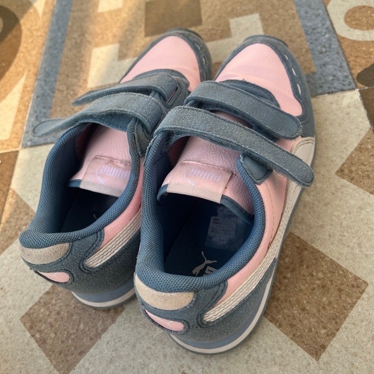 preloved Puma Girls Shoes Size 34.5 - insole 21 cm