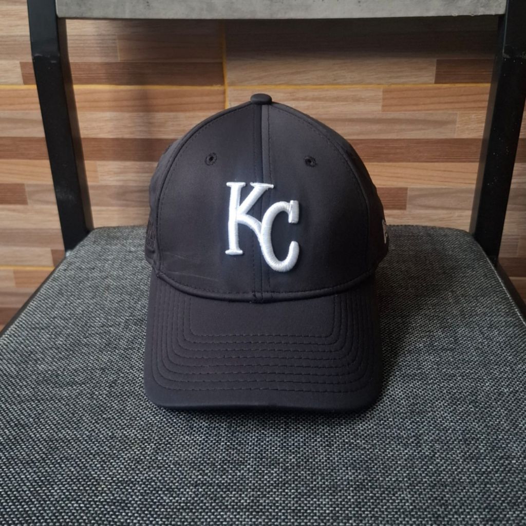 Topi New Era KC Kansas City Royals Hitam Original Bekas Second Preloved
