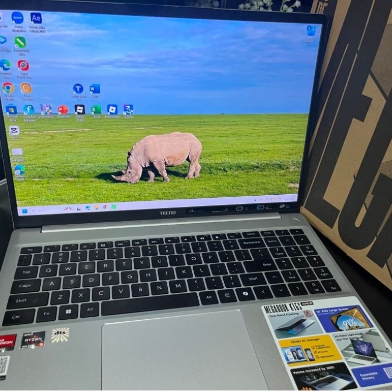 Laptop TECNO Megabook k16s