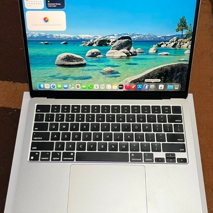 Macbook Air M2 8/256gb Ibox