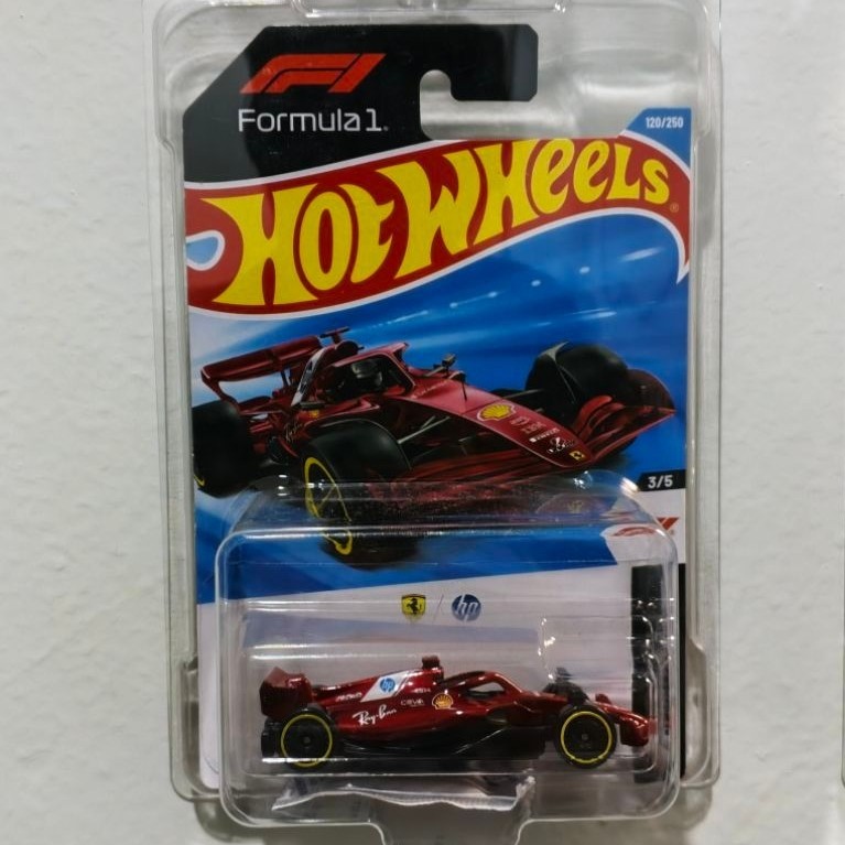 Hot Wheels F1 Ferrari - 1/64 Skala, Metal & Plastik, Koleksi Klasik