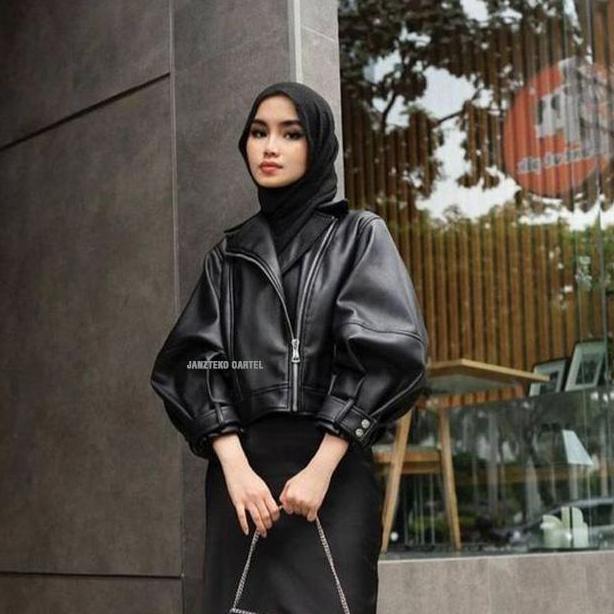 Wearwear- Jnk X Sal - Jaket Nita Single Breasted Punk Pendek Women Crop Top Longgar Shirt Semi Kulit