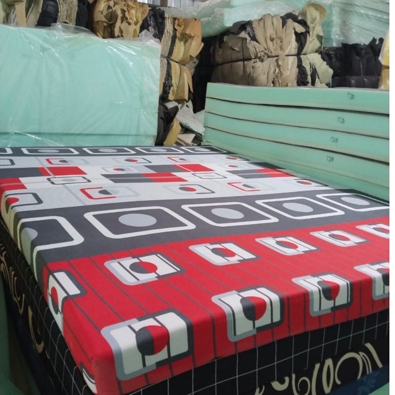kasur murah matras ukuran 180x120x10cm.