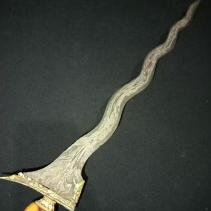 Keris Buto Makoro Kinatah