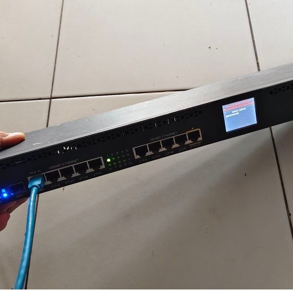 Mikrotik RB3011UiAS-RM routerboard 3011 rackmount