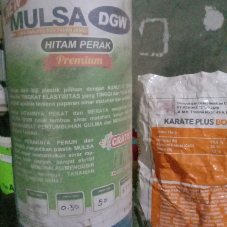 DGW Mulsa Hitam Perak 18kg berhadiah KAOS Mencegah Gulma Plastik Mulsa Lebar 80 100 120cm
