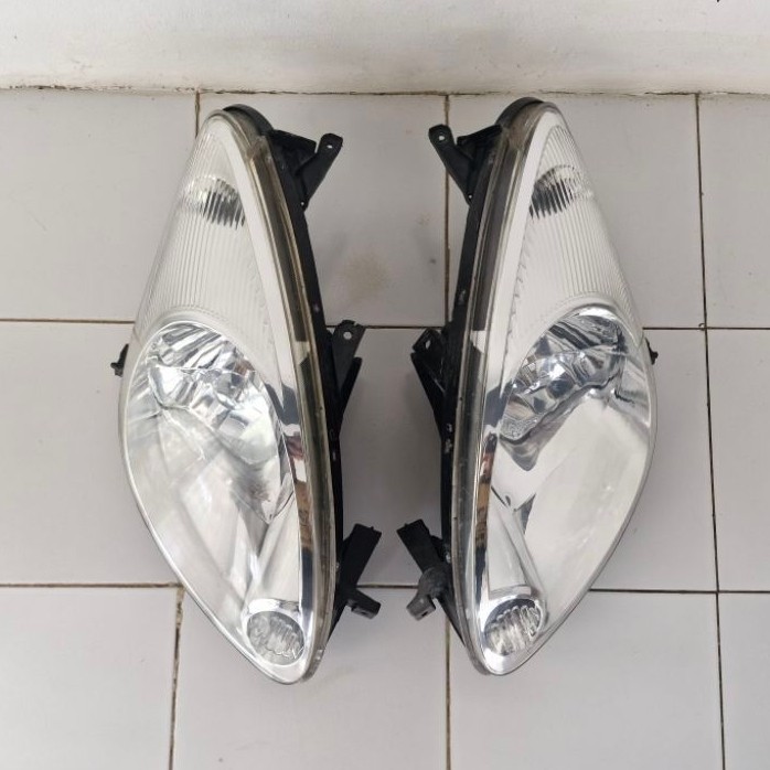 Head Lamp Daihatsu sirion 2005-2011 Original Copotan