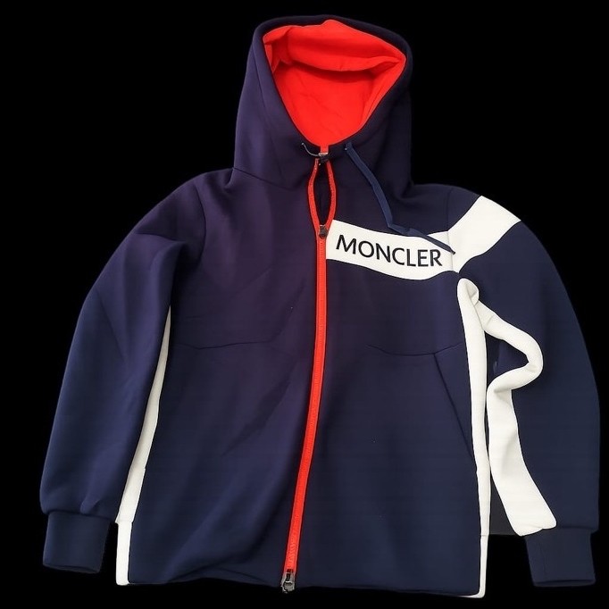 [PRELOVED] Hoodie Moncler bahan premium dan halus