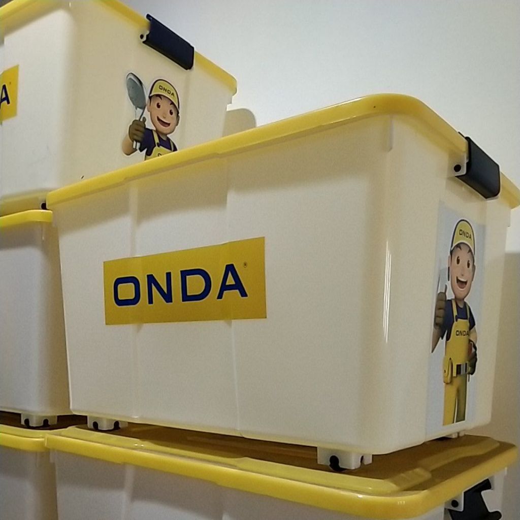 Box Kontainer Roda 4 Plastik 58,5L Pengunci Kanan Kiri Untuk Barang Makanan